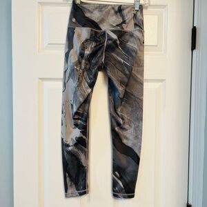 Zelle marble print cropped leggings Size XS